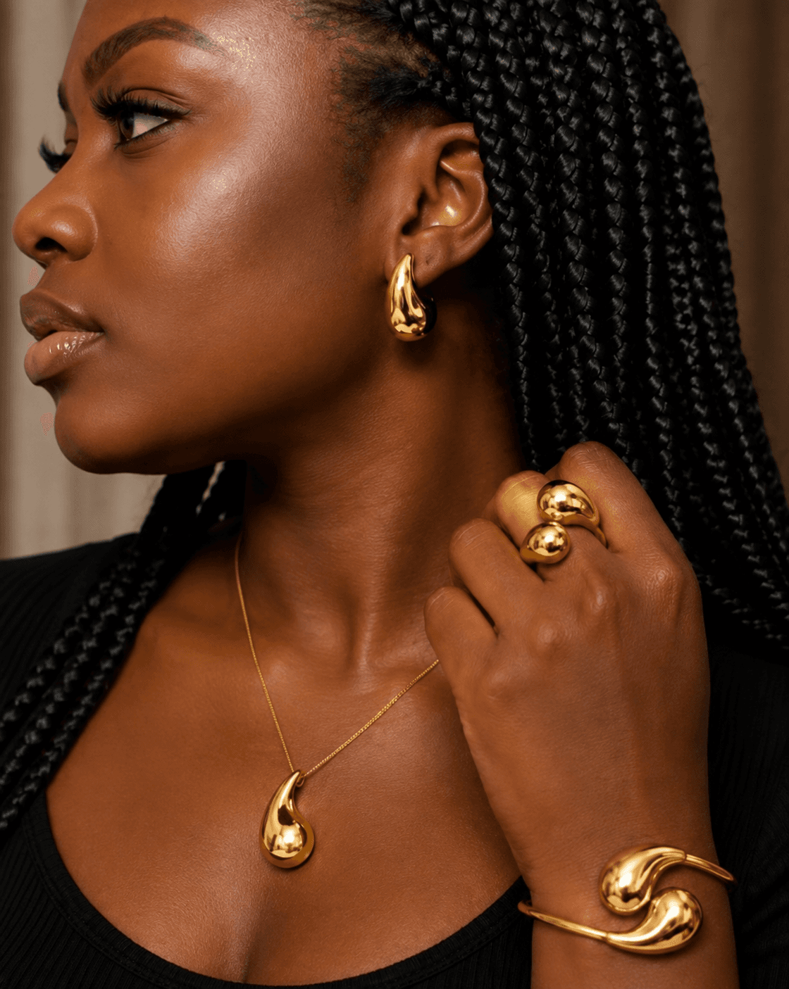 Teardrop jewellery set